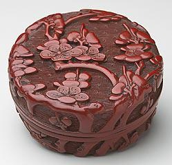 Mei Plum Blossom small lacquer ware container.